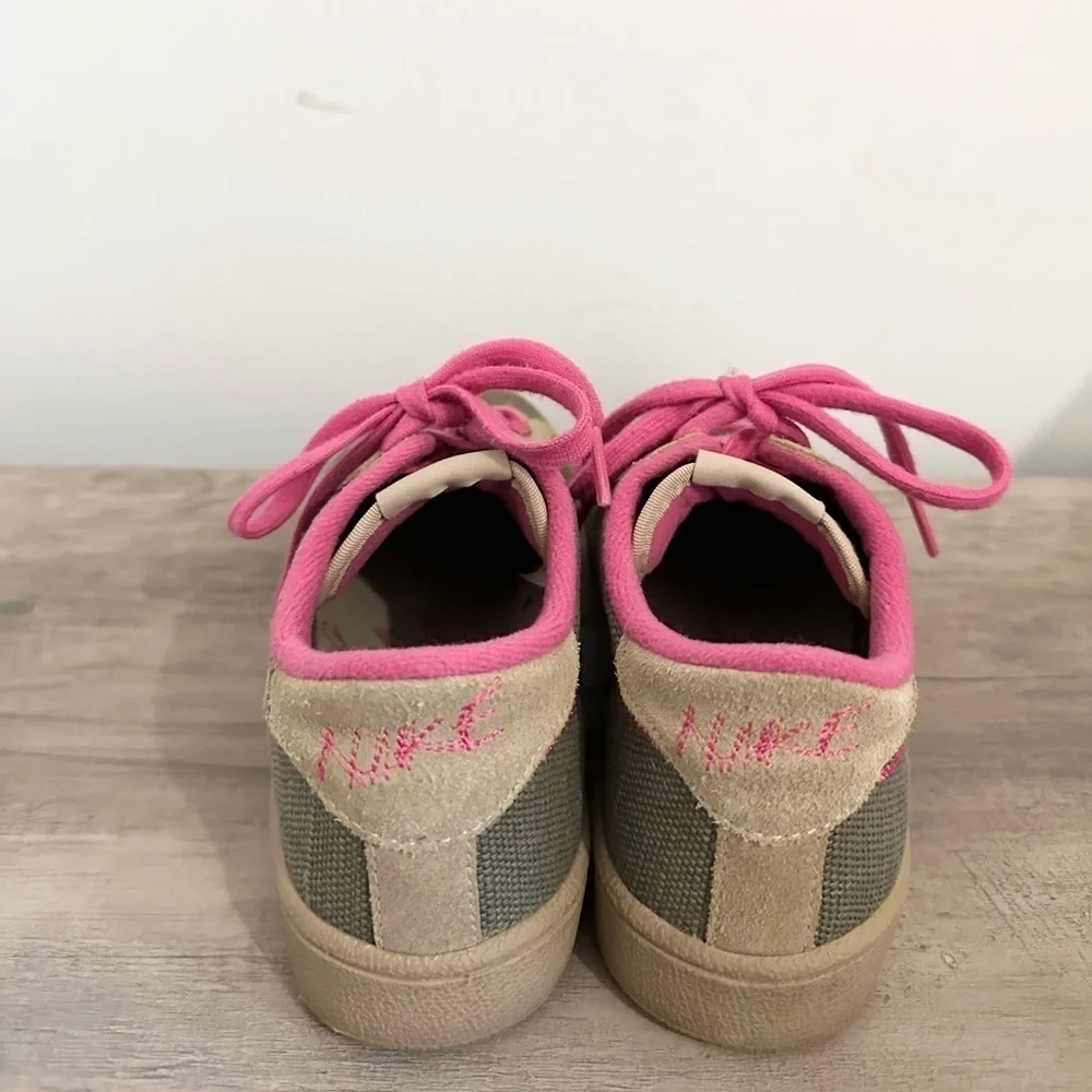 *** RARE *** Women’s Nike Court Low Sneakers Size 6 Pink Style # 310006-261